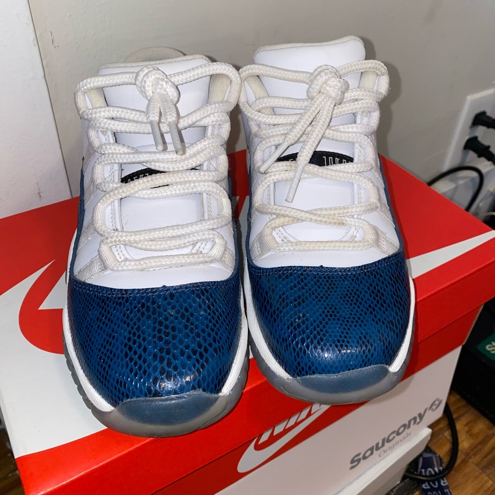 Jordan 11 gs snakeskin - Picture 2 of 6
